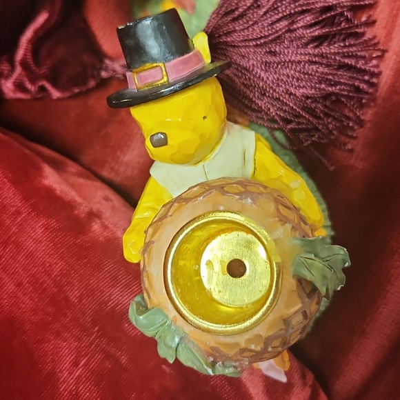 Winnie the pooh candle holder  Thanksgiving - Picture 3 of 6